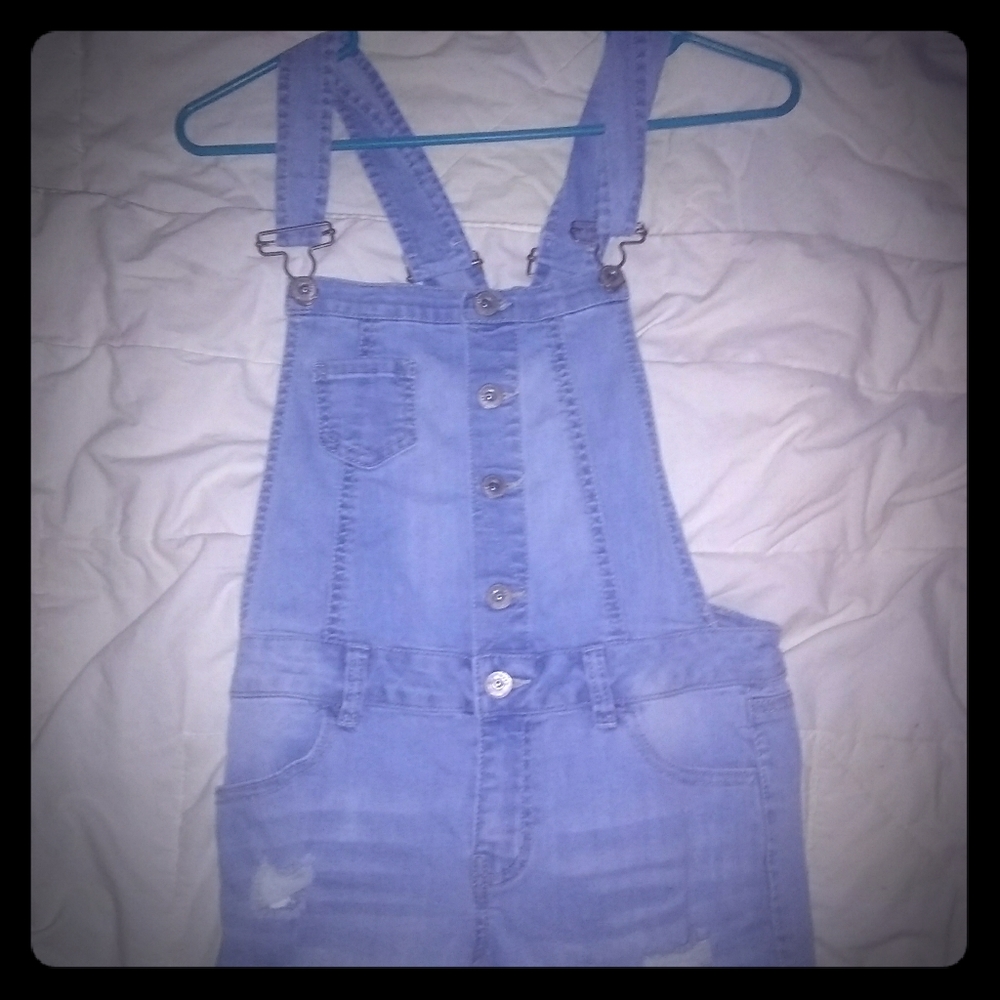Overall shorts